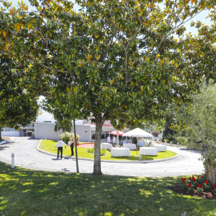 Escapada con Desayuno en Hotel Spa Congreso 4* (Teo - Santiago de Compostela, A Coruña)