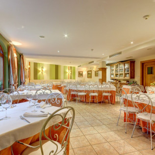 Escapada de 2 noches con Visita a bodega y Orujera en Hotel Cosgaya (Cantabria)