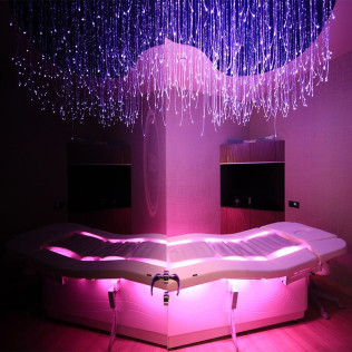 Escapada Romántica con Circuito Spa y Masaje en Alàbriga Hotel & Home Suites 5* GL (Sant Feliu de Guíxols, Girona)
