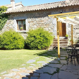 Escapada con Desayuno en Hotel Rural La Trocha de Hoyorredondo 4* (Hoyorredondo, Ávila)