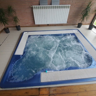 Escapada Bienestar con Spa en Masia La Palma (Espinavessa, Girona) 