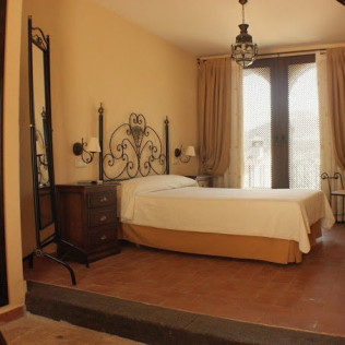 Escapada de 2 Noches con Desayuno en Hotel Rural La Posada de la Colomera (Granada)