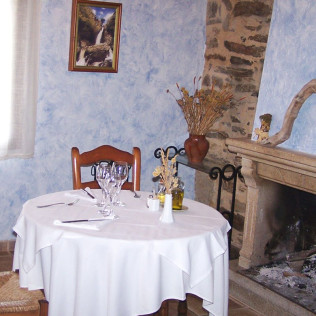 Escapada con Desayuno en Hotel Rural Mesa del Conde (San Felices de los Gallegos, Salamanca)