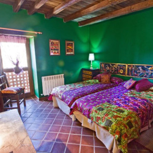 Escapada con Cena en Hotel Rural Casa de las Campanas (Salinas de Pisuerga, Palencia)