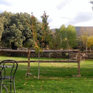 Escapada de 2 Noches con Desayuno en Hotel Rural La Trocha de Hoyorredondo 4* (Hoyorredondo, Ávila)