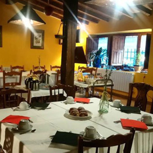 Escapada con Cena en Hotel Rural La Trocha de Hoyorredondo 4* (Hoyorredondo, Ávila)