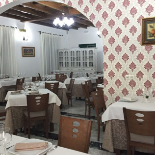 Escapada de 2 Noches con Desayuno en Hotel Rural Soterraña (Madroñera, Cáceres)