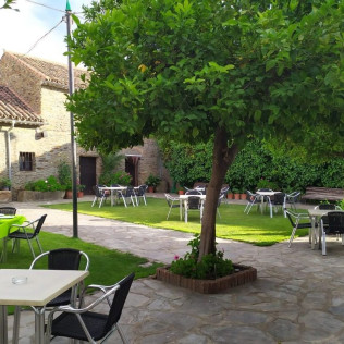 Escapada con Desayuno en Hotel Rural Soterraña (Madroñera, Cáceres)