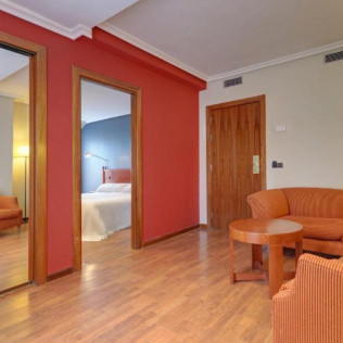 Escapada en Habitación Doble o Suite con Jacuzzi de Hotel Segovia Sierra de Guadarrama 4* (Ángeles de San Rafael, Segovia)