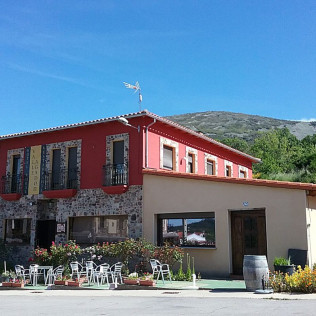 Escapada con Desayuno en Hotel Rural Valle Agadón (Monsagro, Salamanca)