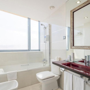 Escapada con Desayuno en Iberik Santo Domingo Plaza Hotel 4* (Oviedo, Asturias)