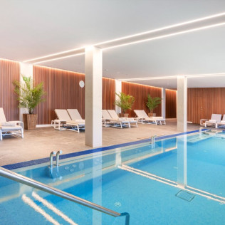 Circuito Spa y Comida o Cena para 3 personas en Hotel Marina Badalona 4* (Badalona, Barcelona)
