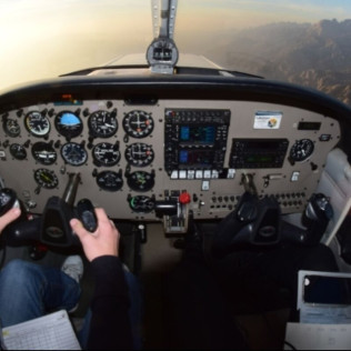 Vuelo en Avioneta y Conducción de Ferrari en Carretera (Barcelona)