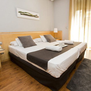 Escapada con Bañera de Hidromasaje y Cena en You&Co Hotel Botánico Boutique (Valencia)