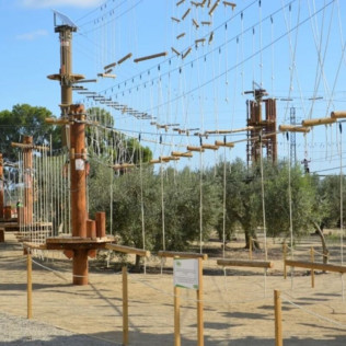Circuito Multiaventura y Tirolinas en Jumpland Aventura Ecològica (Salou, Tarragona)