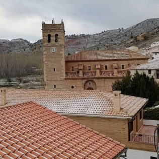 Escapada Rural con Desayuno en Hostería la Barbacana (Tramacastiel, Teruel)