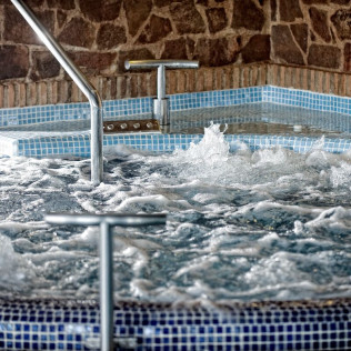 Circuito Spa, Masaje y Comida o Cena en Elaiwa spa del Hotel La Caminera Club de Campo 5* (Torrenueva, Ciudad Real)