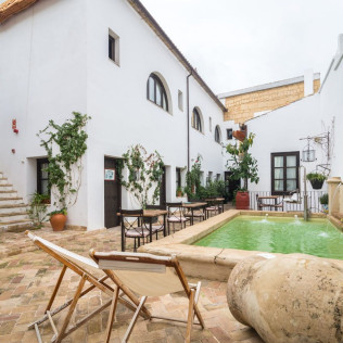 Escapada con Desayuno en La Casona de Calderón Gastronomic & Boutique Hotel 4* (Osuna, Sevilla)