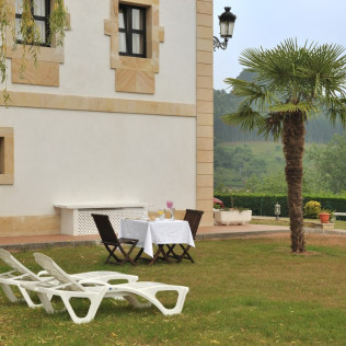 Escapada de 2 Noches con Desayuno en Hotel La Casona de la Roza 4* (Villaviciosa, Asturias)