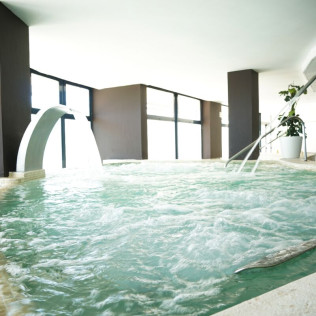 Circuito Spa, Masaje y Cena para dos en Spa Les Oliveres (Tarragona)