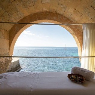 Ritual de Felicidad a Duo: Spa, Masaje, Mini Facial y Copa de Cava para dos en Hospes Maricel & Spa 5* (Palma de Mallorca)