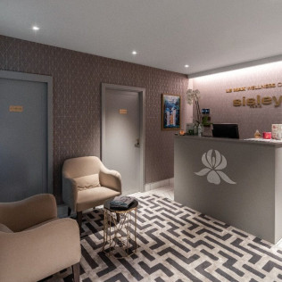 Masaje en Le Max Wellness Club - Spa by Sisley en Gran Hotel Inglés 5* (Madrid)