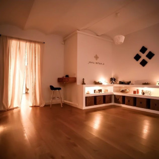 Masaje Oriental Bambú o Hot & Ice Jade Stones en Jamu Rituals Spa & Massage (Barcelona)
