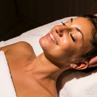 Circuito Spa y Masaje para dos en Hotel Catalonia Mirador Des Port 4* (Maó, Menorca)