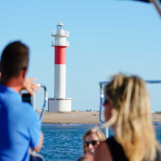 Paseo en Barco y Experiencia de Maridaje de Ostras para dos en el Mirador Badía (Delte de l'Ebre, Tarragona)
