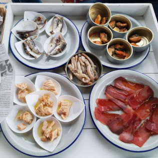 Paseo en Barco con Degustación de Tapas al Atardecer para dos (Estepona, Málaga)