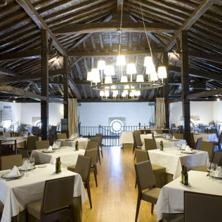Mesa para dos: Comida o Cena para dos personas en Parador de Argómaniz (Álava)