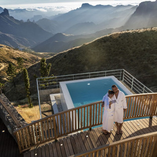 Escapada con Desayuno y Comida o Cena para dos personas en Parador de Cruz de Tejeda 4* (Gran Canaria)