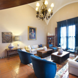 Escapada con Desayuno y Comida o Cena para dos personas en Parador de Alcañiz (Teruel)