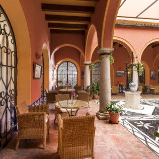 Escapada con Desayuno y Comida o Cena para dos personas en Parador de Arcos de la Frontera (Cádiz)