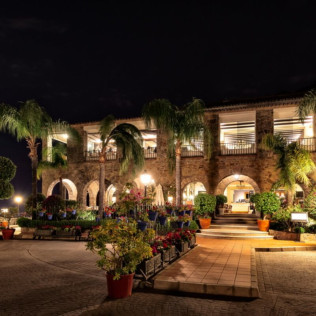 Mesa para dos: Comida o Cena para dos personas en Parador de Málaga Gibralfaro (Málaga)