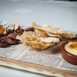 Mesa para dos: Comida o Cena para dos personas en Parador de Lleida (Lleida)