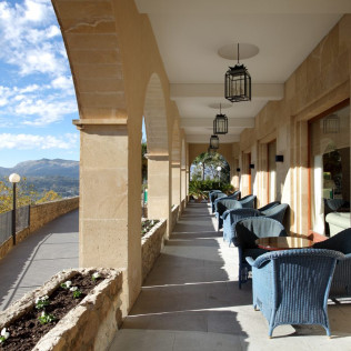 Escapada con Desayuno y Comida o Cena para dos personas en Parador de Ronda (Málaga) 