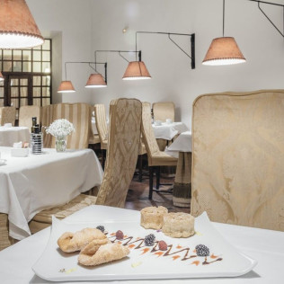 Mesa para dos: Comida o Cena para dos personas en Parador de Zafra (Badajoz)