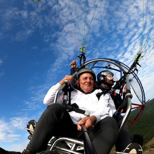 Vuelo en Paramotor con Vídeo (Legarda, Navarra)