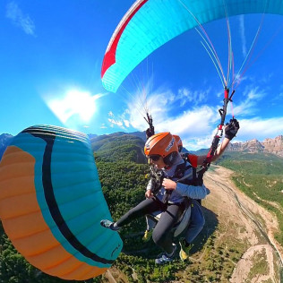 Vuelo en Parapente y Noche Romántica con Balneario (Panticosa, Huesca)