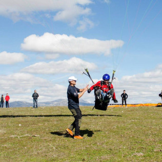 Vuelo Bautismo en Parapente (Madrid)