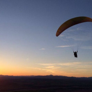 Vuelo en Parapente con Vídeo (Alarilla, Guadalajara)