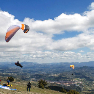 Vuelo Panorámico en Parapente desde los Altos de la Sierra (Segovia)