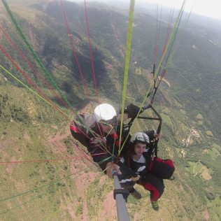 Vuelo en Parapente en Somosierra (Madrid / Segovia)