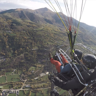 Vuelo Biplaza en Paratrike con Vistas a Pico Aneto (Castejón de Sos, Huesca)