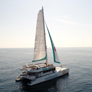 Excursión en Catamarán con Baño y Comida (Málaga)