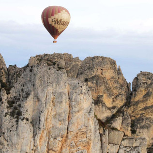Paseo en Globo con Almuerzo y Cava Riojano (La Rioja)