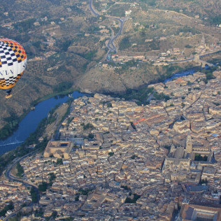 Vuelo en Globo con Vídeo, Almuerzo y Cava (Toledo)