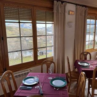 Escapada con Desayuno en Hotel Pico Espigüete (Alba de los Cardaños, Palencia)