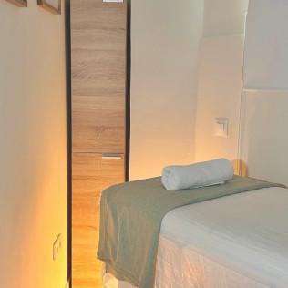 Japanese Head Spa con Piedras Calientes en Brisa Head Spa Barrio del Pilar (Madrid)